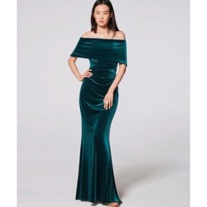 Vince Camuto Velvet Green Gown - NWT - 4